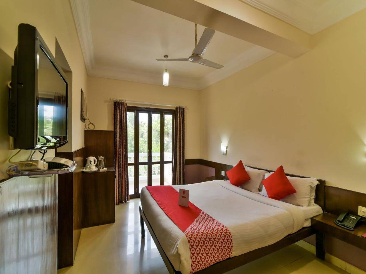 Ginger Tree Resort At The Beach Candolim Buitenkant foto
